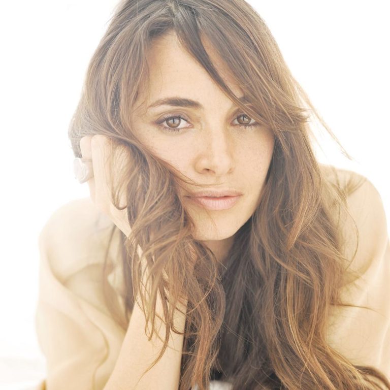 Mia Maestro sexy pic